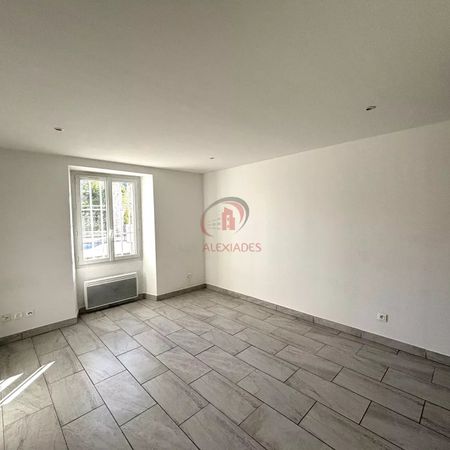 Location Appartement 1 pièce 23m² EVENOS 83330 - Photo 3