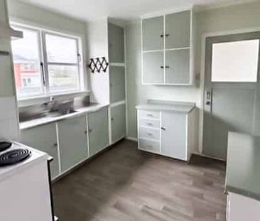 LEVINB - 3 BEDROOMS - Photo 3