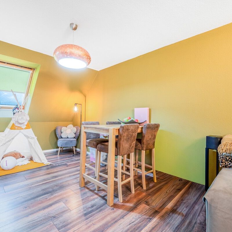 RIDA FLATS - Charmantes Dachidyll – Vollmöblierte Wohnung mit Loggia in Kölns Neustadt-Süd - Photo 1