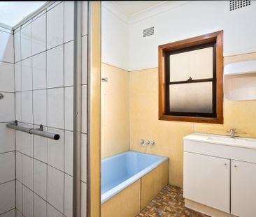 3-Bedroom Family Home in a Convenient Location - Photo 1