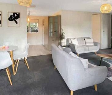 Partly Furnished Standalone House - Photo 4