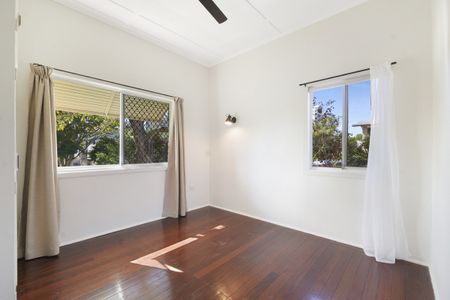 5/38 Imperial Parade, Labrador QLD 4215 - Apartment For Rent - $580 | Domain - Photo 5