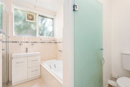 Sizeable first floor apartment moments from the village - Photo 5