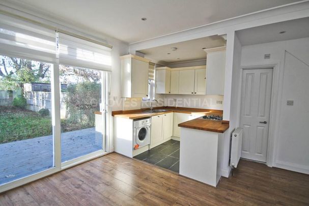 4 bedroom terraced house to rent - Photo 1