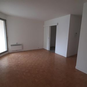 location Appartement F2 DE 40m² À PARIS - Photo 2