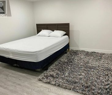 50 PANMURE CRESCENT N - Photo 5