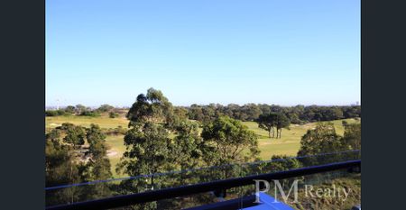 Spacious One Bedroom Apartment with Stunning Views - Photo 2