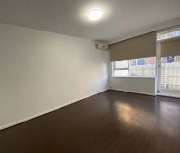 3/77 Edgar Street, North Glen Iris - Photo 4