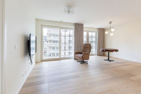 HUREN | Ruim appartement met 2 slaapkamers, terras en garage - Photo 2