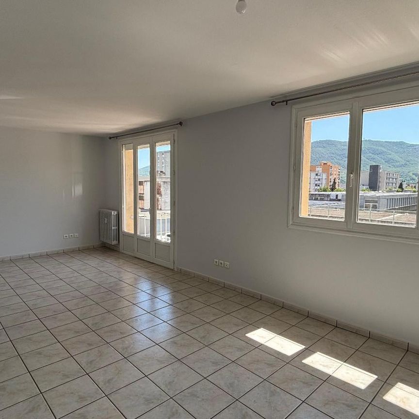 Location Appartement 3 pièces 67m² PRIVAS 07000 - Photo 1