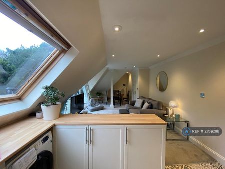 2 bedroom flat to rent - Photo 5