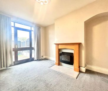 2 bedroom semi-detached house to rent - Photo 4