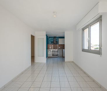 Location Appartement 2 pièces 43m² LES SABLES D OLONNE 85100 - Photo 2