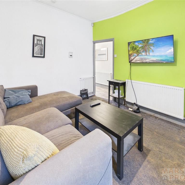 2 bedroom terraced house to rent - Photo 1