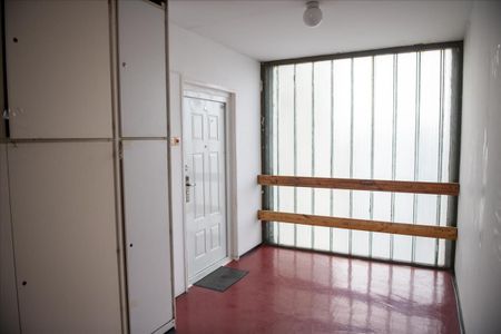 Kiadó újszerű állapotú lakás - Szolnok - Photo 2