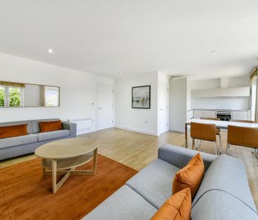 2 bedroom flat to rent - Photo 2