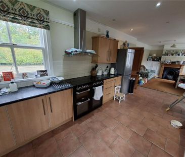 3 bedroom semi-detached house to rent - Photo 6