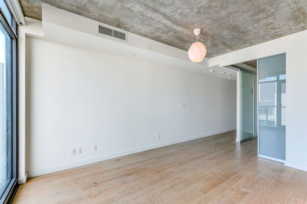 For Lease - 111 Bathurst Street Unit# 1610, Toronto, Ontario - Photo 1