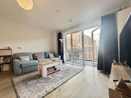 1 bedroom flat to rent - Photo 1