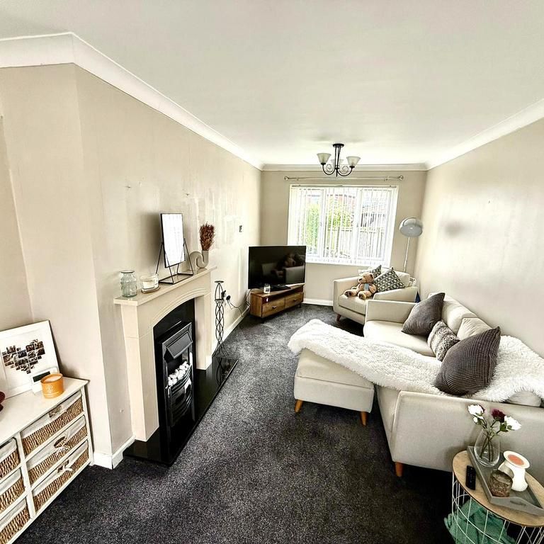 2 bedroom semi-detached house to rent - Photo 1
