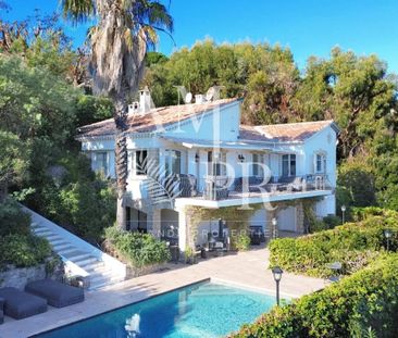 LOCATION SAISONNIÈRE - VILLA PROVENÇALE DE PRESTIGE – HAUTEURS DE C... - Photo 1