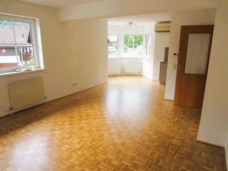 Helle und großzügige 3-Zimmer-Wohnung mit Balkon - Foto 5