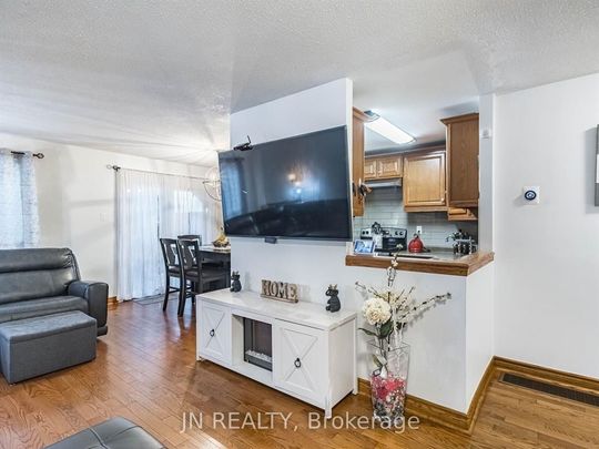 For Lease - 23 Hazelglen Court, Brampton, Ontario - Photo 1