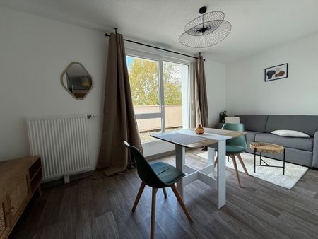Location Appartement 1 pièce 19m² FRANQUEVILLE ST PIERRE 76520 - Photo 2