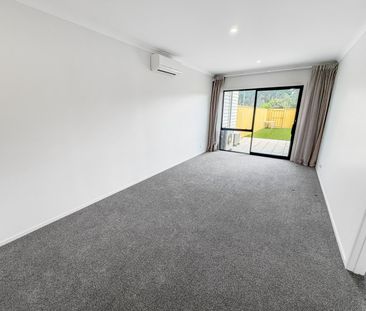 Immaculate townhouse with granny flat, solar & high spec finishes! - Photo 6