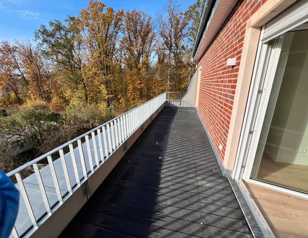 DG Wohnung (Penthouse) mit eigenem Aufzug bis in die Wohnung, 110 m² nahe Flughafen (BER) und Tesla! - Foto 1