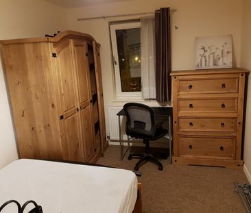 5 Bed Semi-Detached House, Elgar Path, LU2 - Photo 5