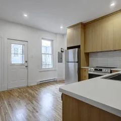 1 room apartment of 53m² in Montreal - Photo 2
