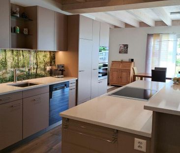 Wohnen im Grünen - hochwertiger 4.5-Zimmer Hausteil mit idyllischem... - Foto 4