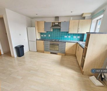 2 bedroom flat to rent - Photo 6