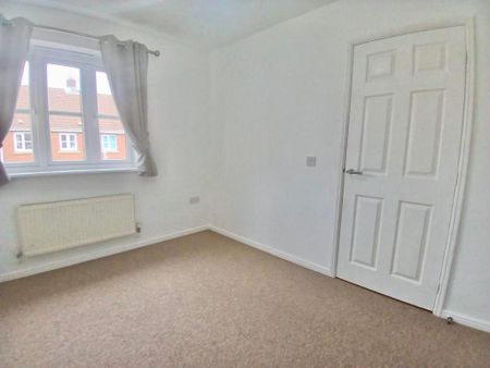 3 bedroom semi-detached house to rent - Photo 4