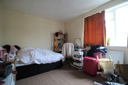 5 bedroom terraced house to rent - Photo 4