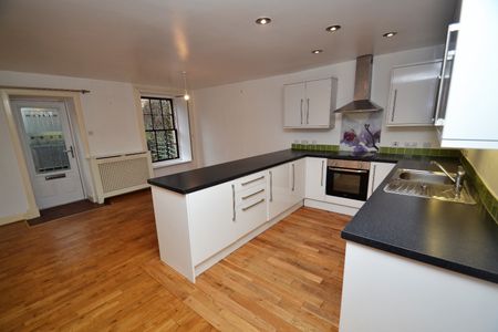 2 bed flat to rent in Regent Park Square, Glasgow, G41 - Photo 5