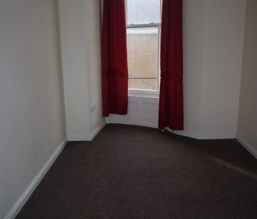 9 West Park Terrace, Scarborough Flat 10 - Photo 2