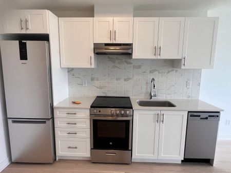 For Lease - 715 Davis Drive Unit# B902, Newmarket, Ontario - Photo 4