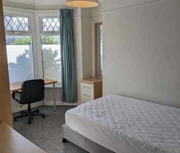 3 bedroom private hall to rent - Photo 5