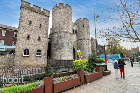 3 bedroom detached house to rent - Photo 5