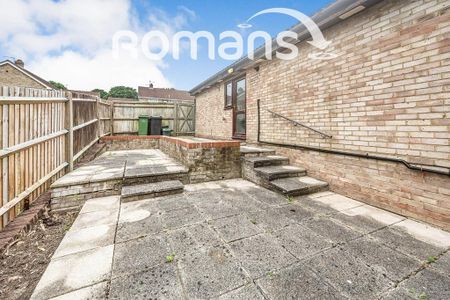 3 bedroom bungalow to rent - Photo 3