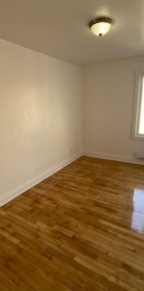 NDG - Beau 5 1/2 De 3 Chambres - Photo 1