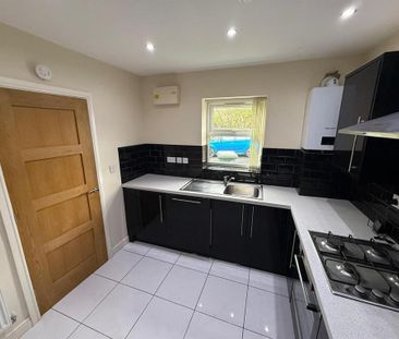 3 bedroom terraced house to rent - Photo 6