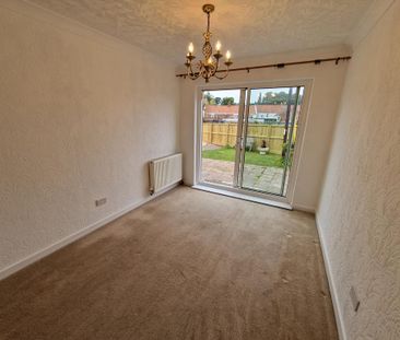 2 bedroom bungalow to rent - Photo 1