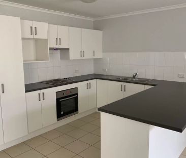 Lovely Family Home - Photo 4