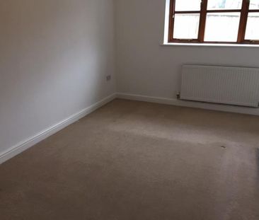 2 bedroom semi-detached house to rent - Photo 2