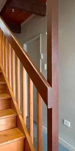 Newly Renovated 3 bedroom Duplex - Photo 4