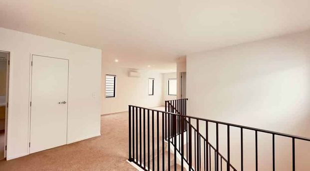 Exquisite 4 Bedroom, 3 Bathroom Home in Karaka – $799pw - Photo 1