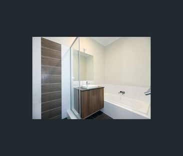74 Yellowwood Avenue, Piara Waters, WA 6112 - Photo 4